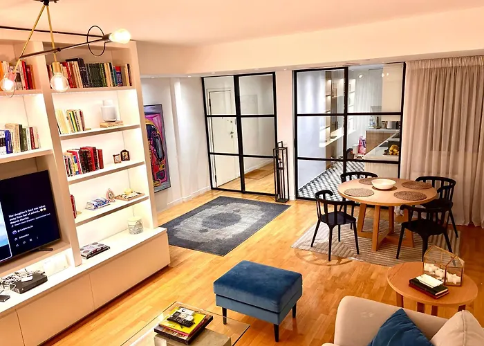 Luxury 2 Bedroom 2 Bathroom Flat In Kolonaki !