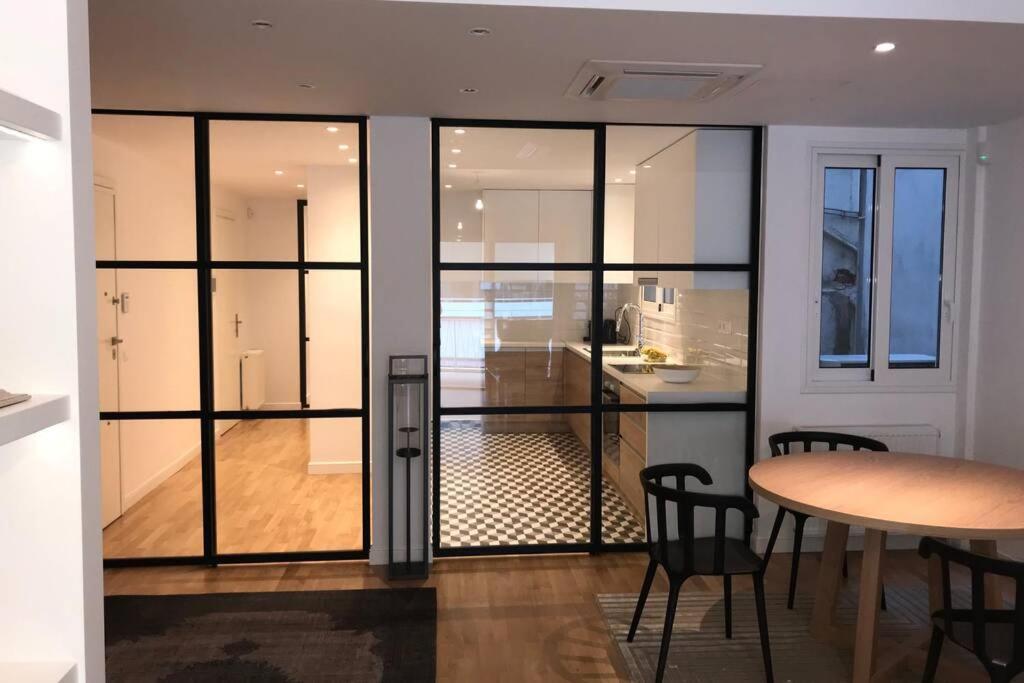 Luxury 2 Bedroom 2 Bathroom Flat In Kolonaki ! Athens